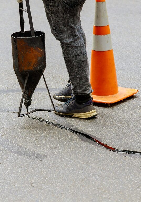 Asphalt seal restoration work filler asphalt crack repair, liquid, joint sealant joint of the fixed road